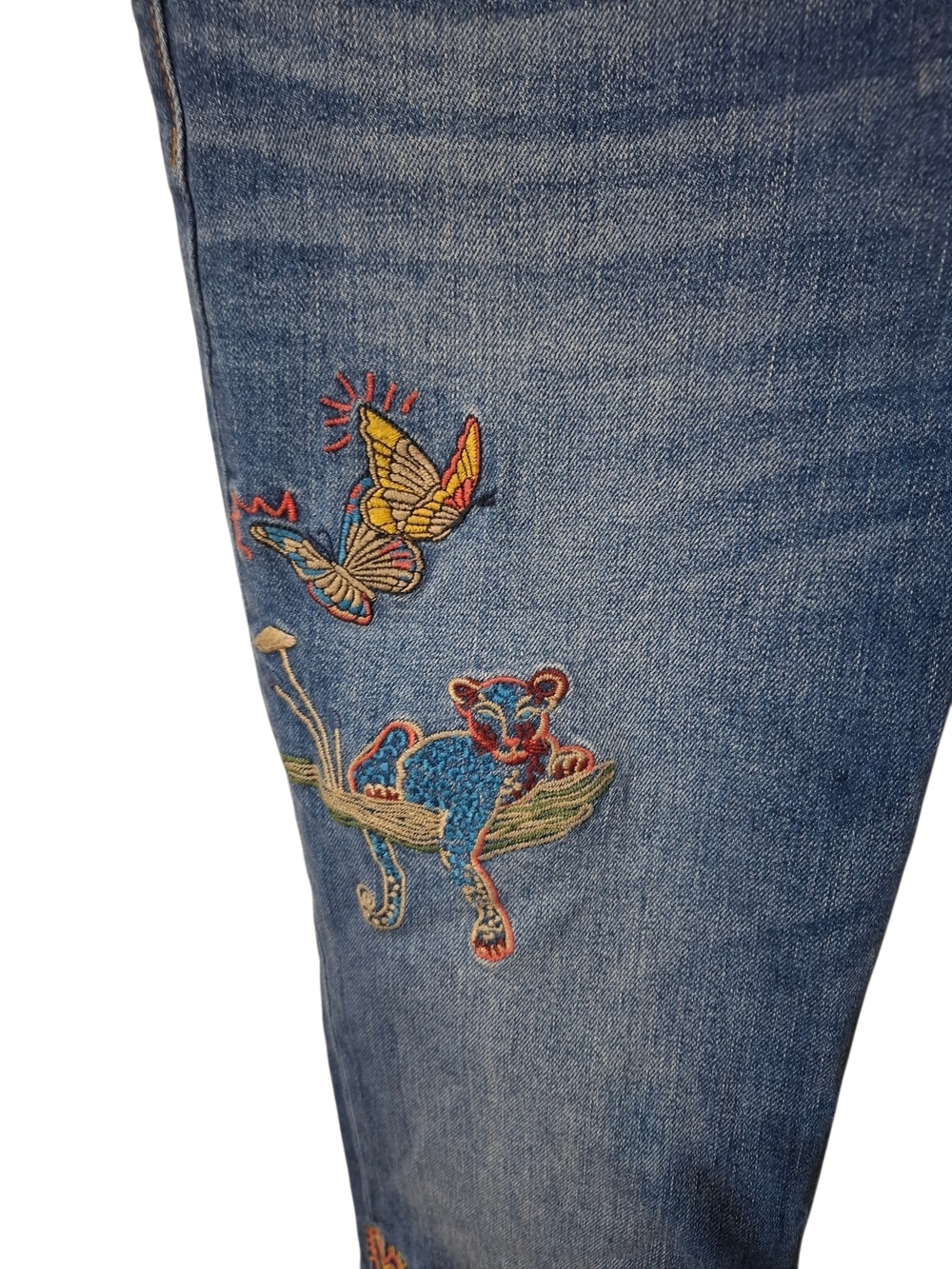 Johnny Was Embroidered Jeans with Multicolor Motifs (Size 27) - Picture 3 of 10